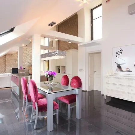 Center Location Luxury Daire *