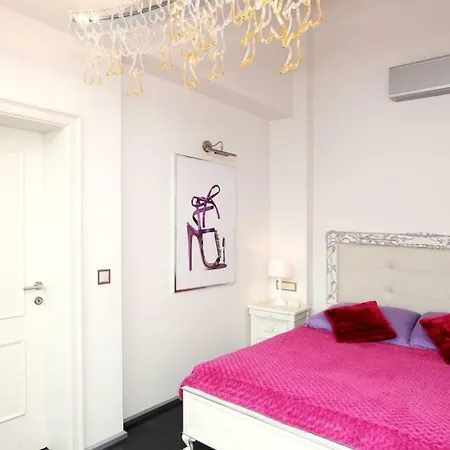 Center Location Luxury شقة
